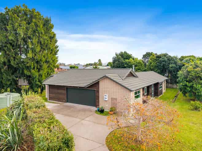 1 Neill Boak Place, Beachlands