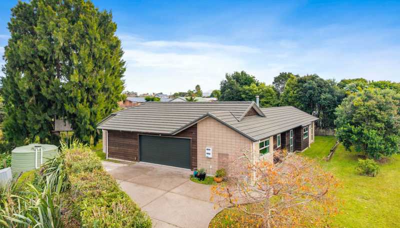 1 Neill Boak Place, Beachlands