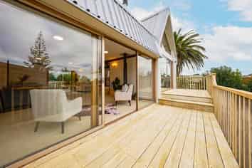 14 Glamorgan Drive, Torbay