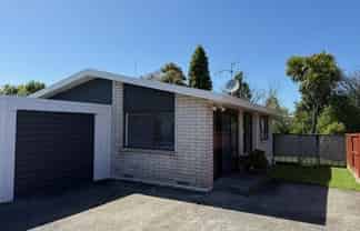 12a Columba Place, Matua