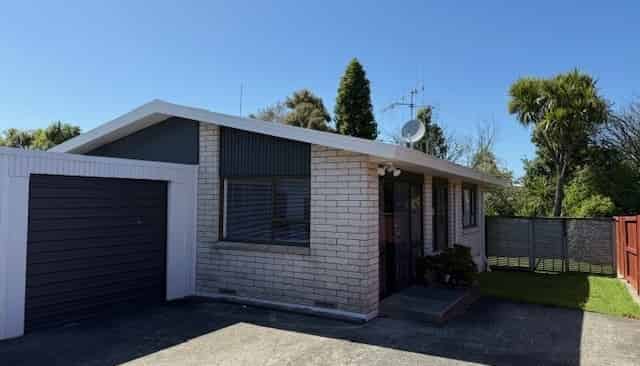 12a Columba Place, Matua