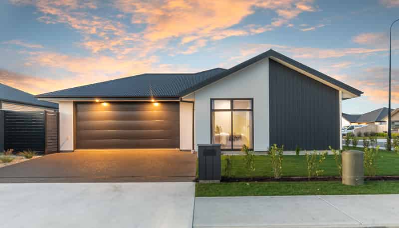 36 Stackwood Avenue, Woodend