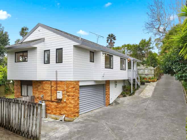 2/57 Howe Street, Howick