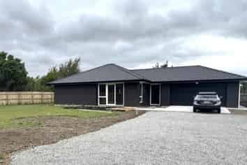 6A Macrocarpa Lane, Carterton