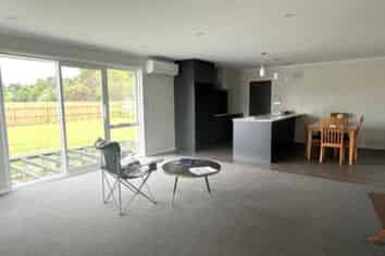 6A Macrocarpa Lane, Carterton