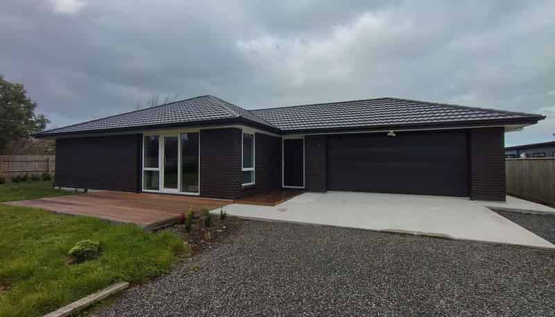6A Macrocarpa Lane, Carterton