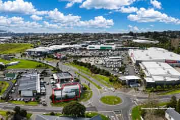 HIGH-PROFILE CORNER RETAIL - SILVERDALE
