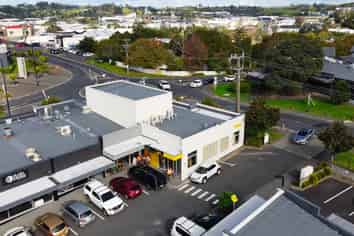 PREMIUM CORNER RETAIL - LANDMARK LOCATION

