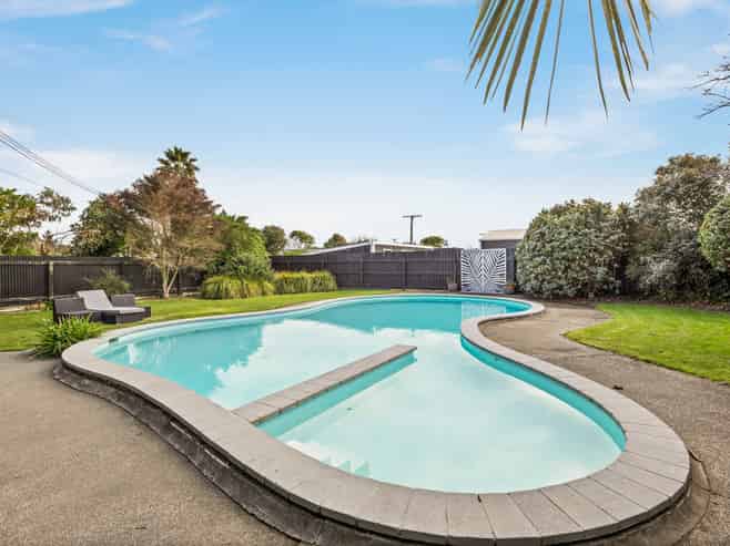 33 Pitt Street, Clive