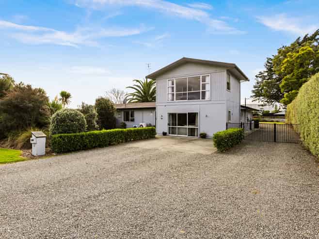 33 Pitt Street, Clive