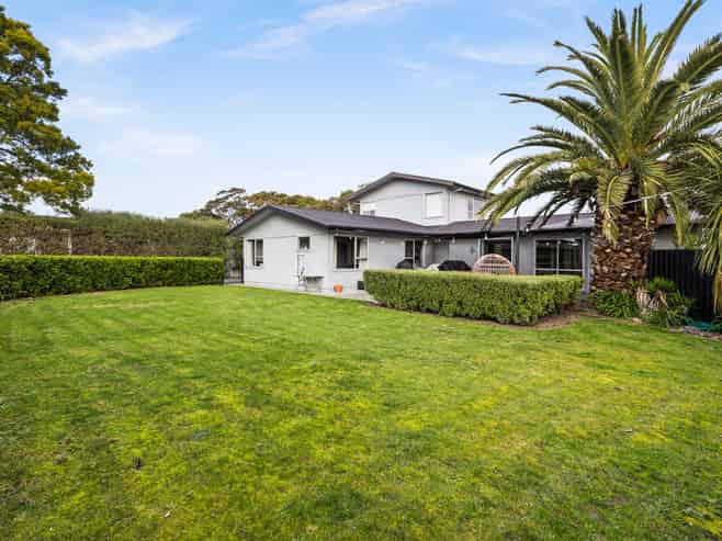 33 Pitt Street, Clive