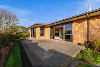 73B Cressida Avenue, Stratford