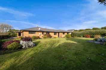 73B Cressida Avenue, Stratford