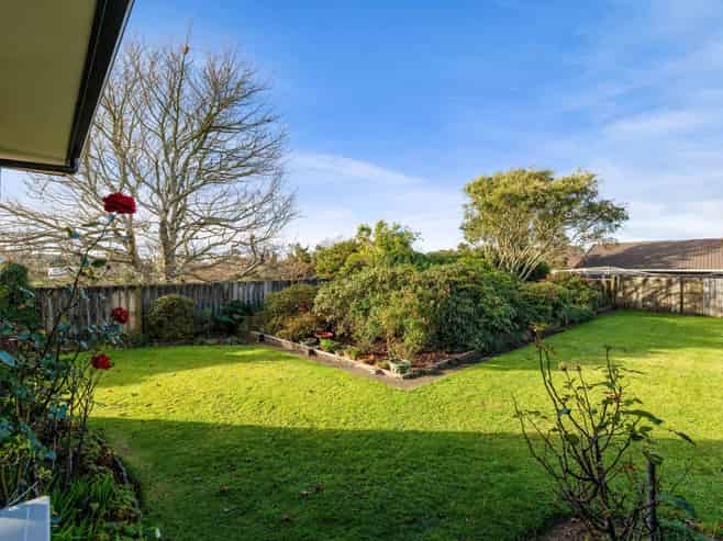 73B Cressida Avenue, Stratford