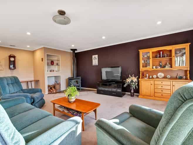 73B Cressida Avenue, Stratford