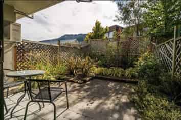 2/42 Hallenstein Street, Queenstown