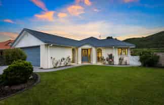 31 Mary Huse Grove, Manor Park
