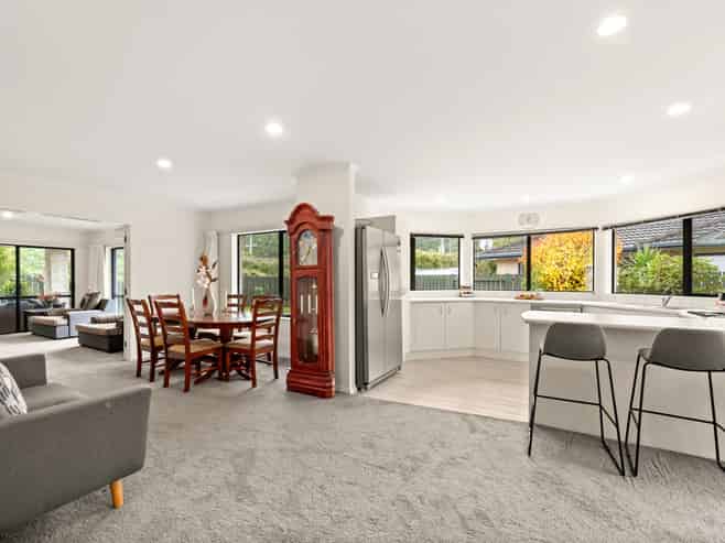 31 Mary Huse Grove, Manor Park