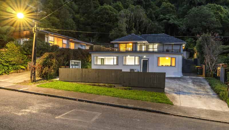 70 Sunny Grove, Wainuiomata