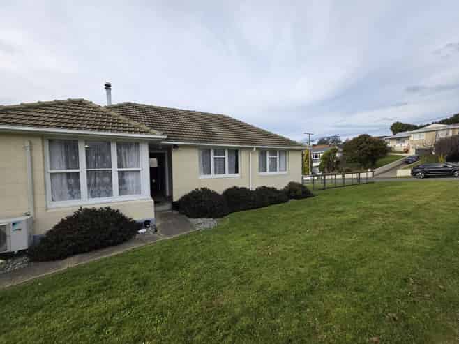 1 Roach Street, Holmes Hill