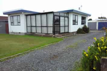 27 Gladstone Road, Woodend