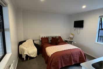 2/54 Rm C Cook Street, Hamilton East