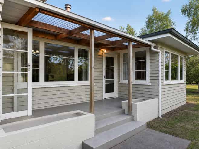 236 State Highway 26, Newstead