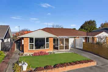 2/9 Lombard Place, Avonhead