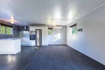13 Station Street, Woodville