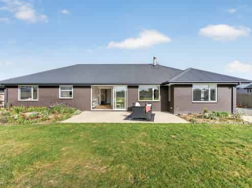 54 Graeme Foote Street, Darfield