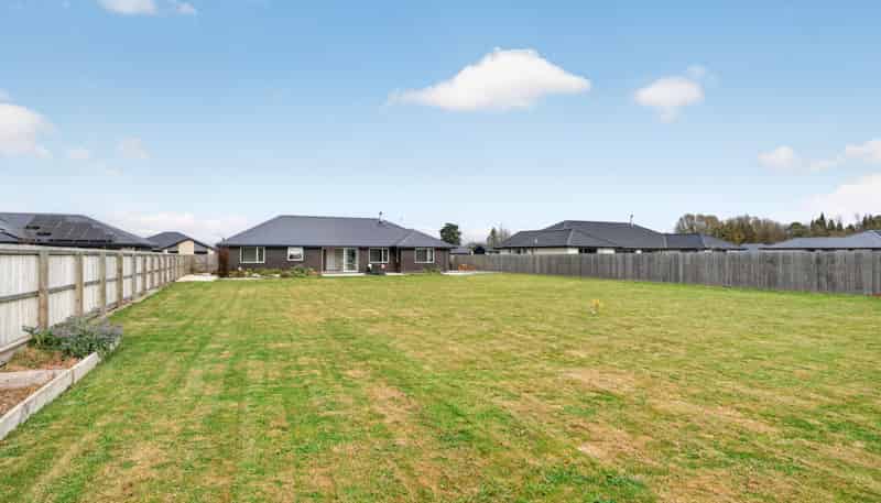 54 Graeme Foote Street, Darfield