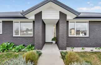 54 Graeme Foote Street, Darfield