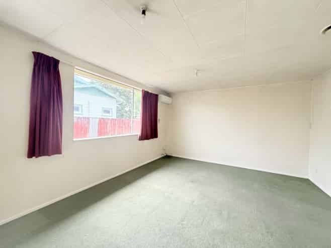 2/4 Rodney Street, Waiwhetu