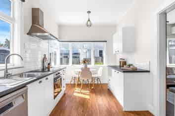 8 Walsall Street, ADDINGTON