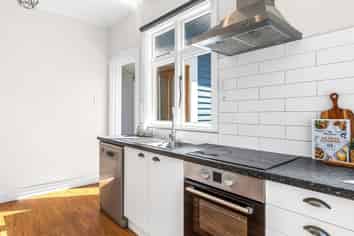 8 Walsall Street, ADDINGTON