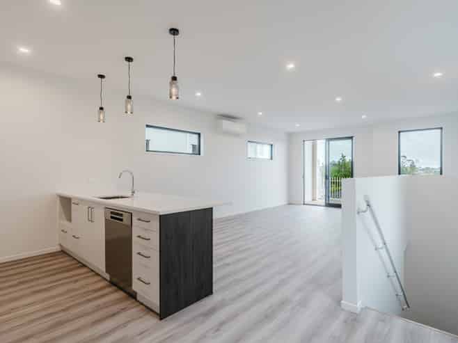1/9 Celeste Terrace, Glenview