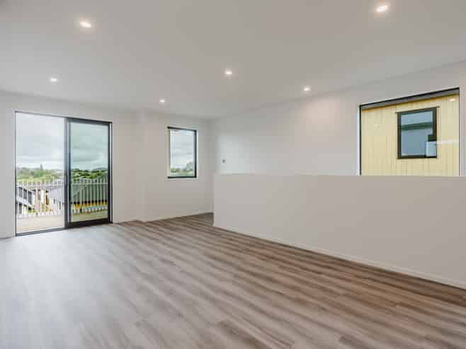 1/9 Celeste Terrace, Glenview
