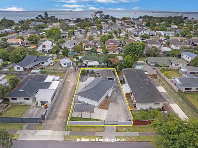 12 Suwyn Place, Weymouth