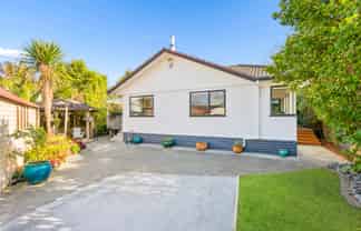 37 Redlands Grove, Swanson