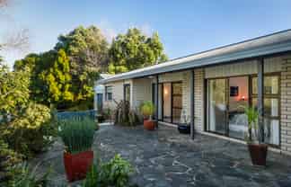 1 Koutunui Road, Athenree