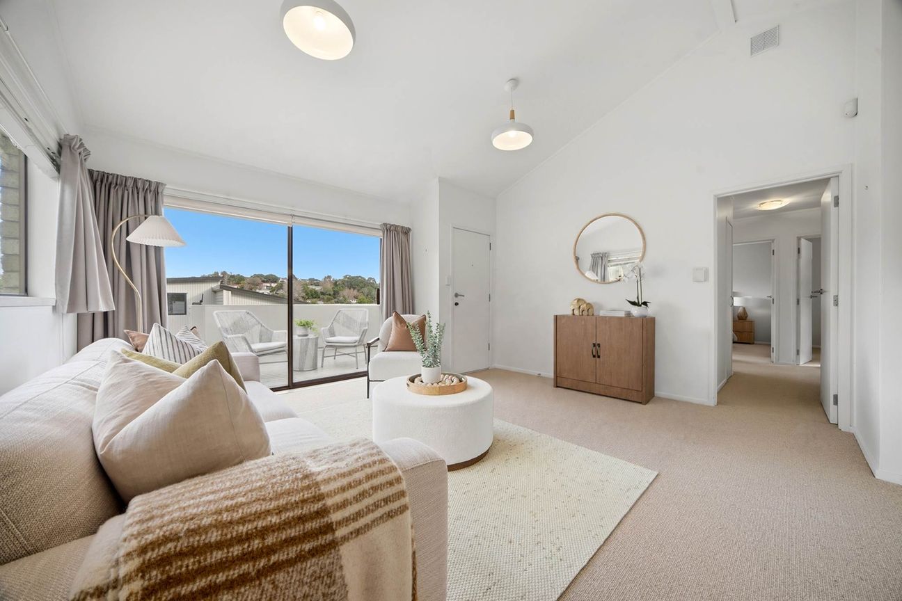 Modern 3-Bed with Expansive Backyard - Ansicht 2