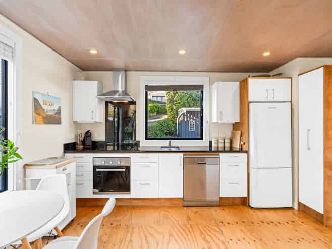 35B Wharemauku Road, Raumati Beach