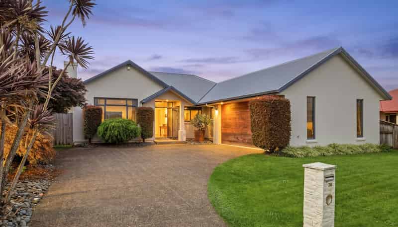 30 Oaklands Drive, Cambridge
