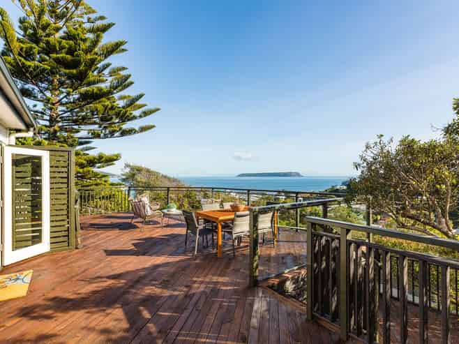 30 Roys Road, Plimmerton