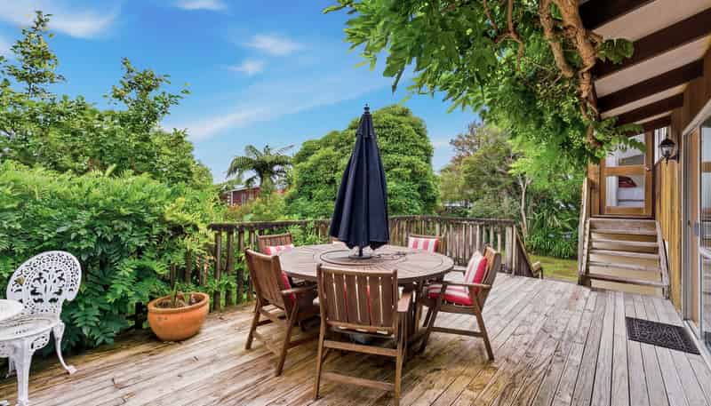 5 Magnolia Drive, Westown