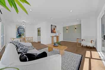9 Colmar Road, Bucklands Beach