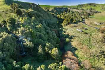 1652  Waikaretu Valley Road, Port Waikato