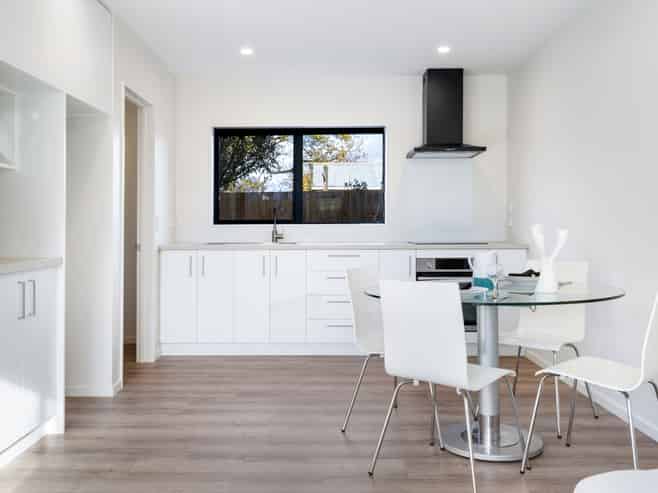 2/11 Hulbert Street, Linwood