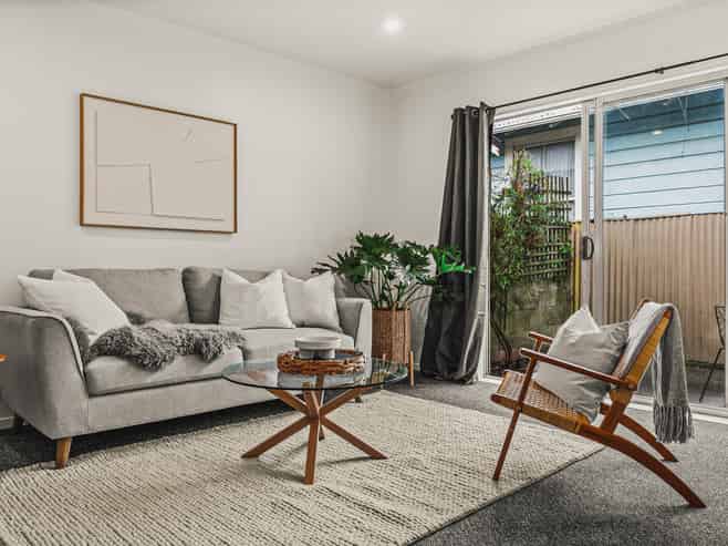 2/163 Nelson Crescent, Napier South