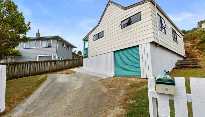 14 Owhiti Street, Titahi Bay